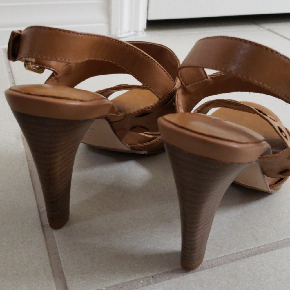 Sandals - Picture 3 of 5